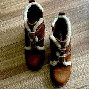 NINE WEST BOOTIES TAN COLOR SIZE 7.5
